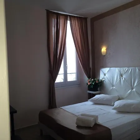 Arcotel Cannes 4 minutes du Palais des Festivals - NEW MANAGEMENT NEW TEAM - OLD REVIEVV-3